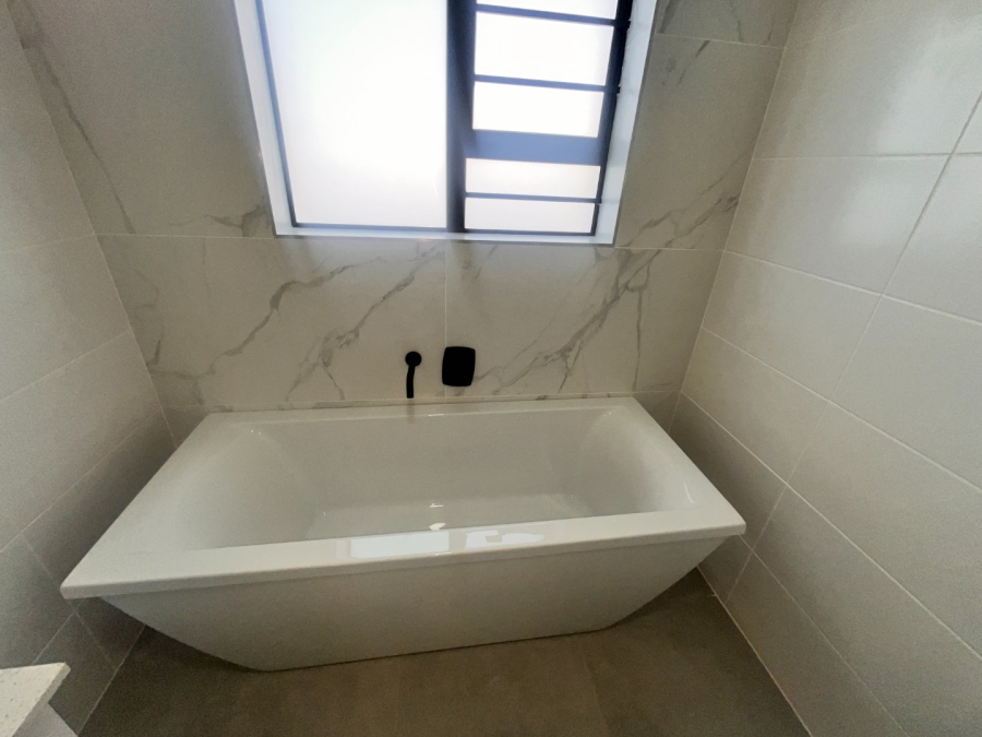 3 Bedroom Property for Sale in Fountains Estate Eastern Cape